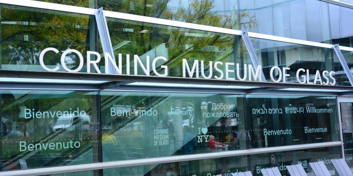 Niagara & Museum of Glass tour - CORNING, NEW YORK - SEPT 25, 2018: Corning Museum of Glass entrance and welcome signs.