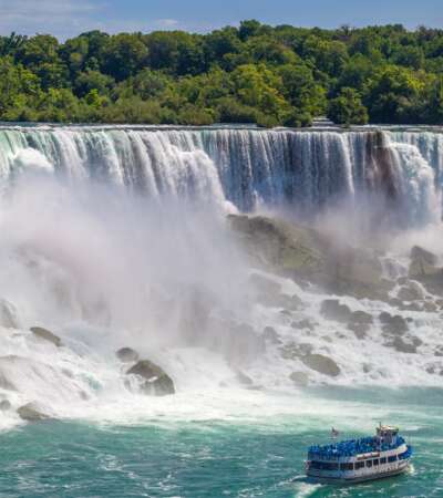 Niagara Falls & Toronto & Corning Tour – from New York