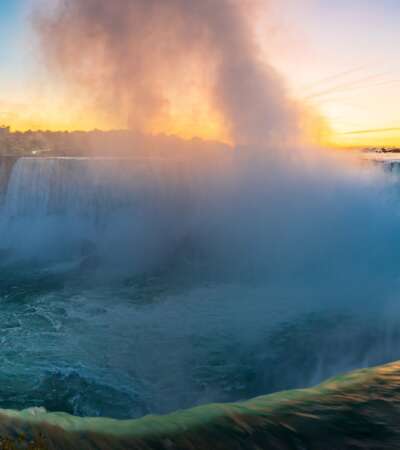 Niagara & 1000 Islands & Clinton Square & More Tour From New York