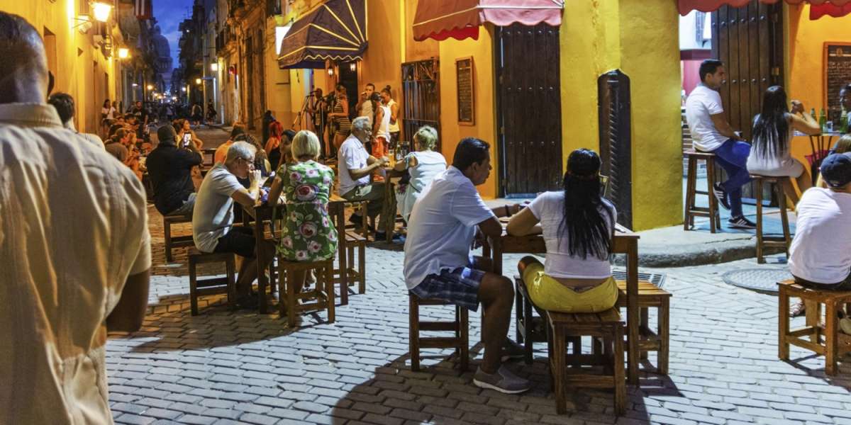 People doing a terrace in Havana