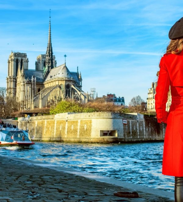 Minimum cost for a stay in Paris, France