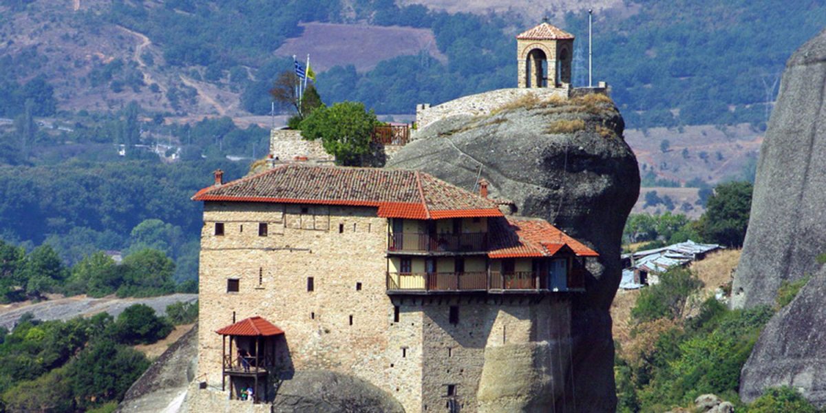 Monastery of St. Nicholas Anapausas - <a href="https://commons.wikimedia.org/wiki/File:GR-meteora-st-nikolaos.jpg">User: Bgabel at  wikivoyage shared</a>, <a href="https://creativecommons.org/licenses/by-sa/3.0">CC BY-SA 3.0</a>, via Wikimedia Commons