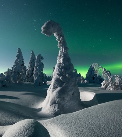 Winter night scenery, natural scenery of the Arctic region, popular travel destination.