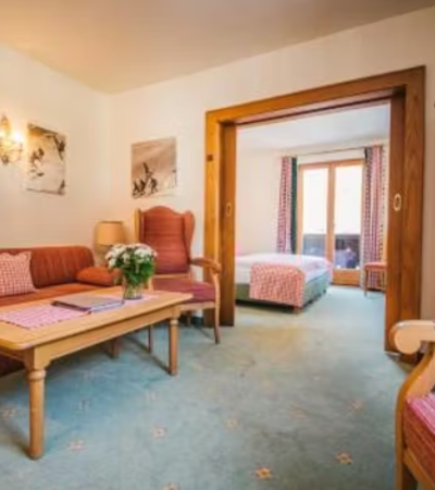 Hotel Dr Otto Murr B&B, 
Dorfstr. 122, St. Anton, Austria