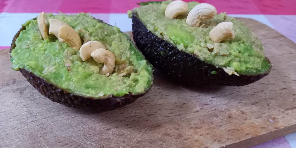 Avocado gevuld met thonijn