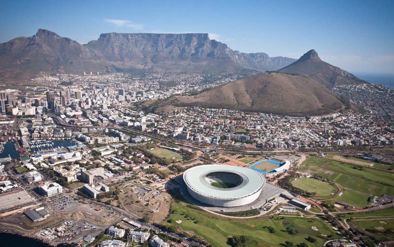 South Africa CAPE TOWN cheap flights from € 61 or € 122 (round)