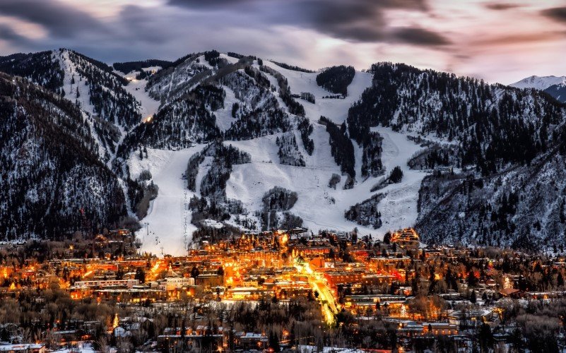 Aspen Colorado US mountain skyline